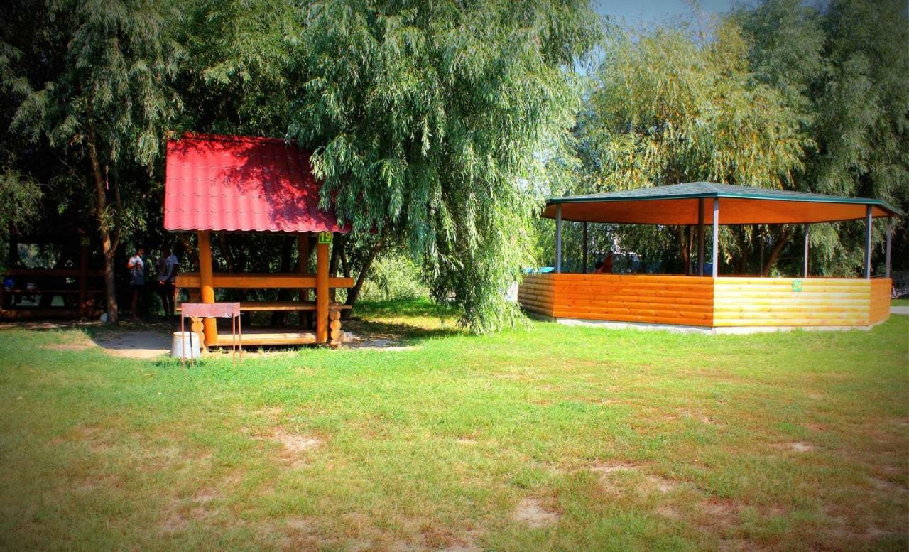 Holiday Park Dunay Kyslytsya Esterno foto
